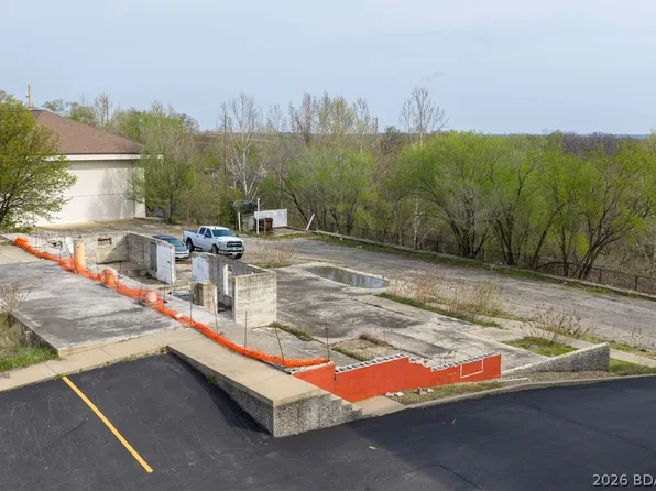 3285 Bagnell Dam Blvd, Lake Ozark, MO 65049