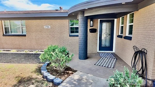 1706 Emerald Ave — Photo 24