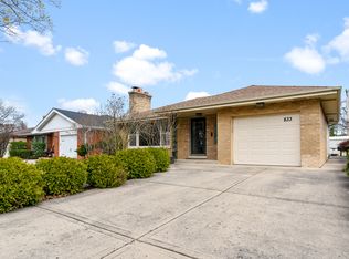 833 N Delphia Ave, Park Ridge, IL 60068