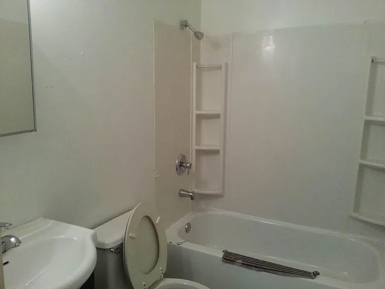6636 McCune Ave — Photo 2