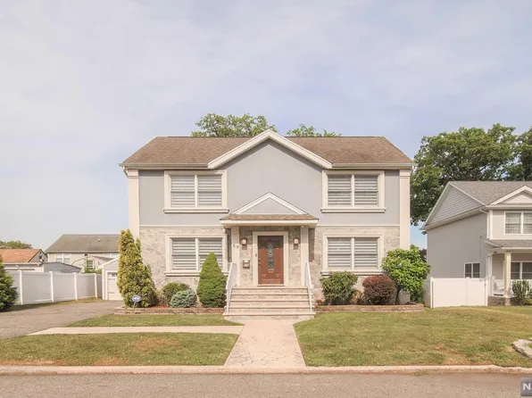 59 Coger St, Saddle Brook, NJ 07663