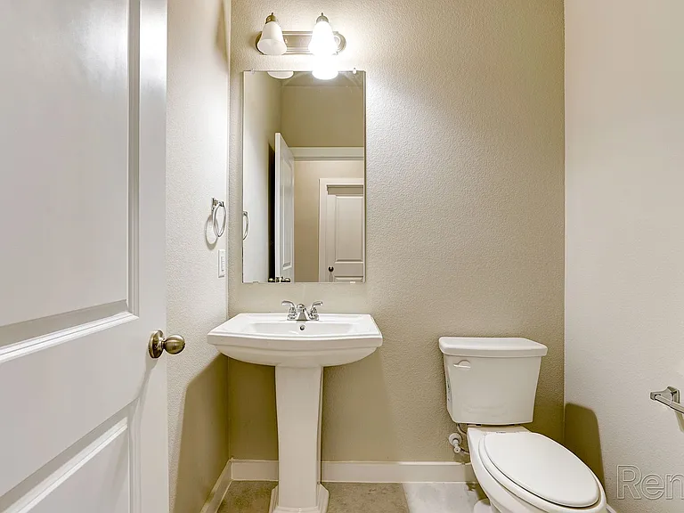 4110 Tobin Dr — Photo 6