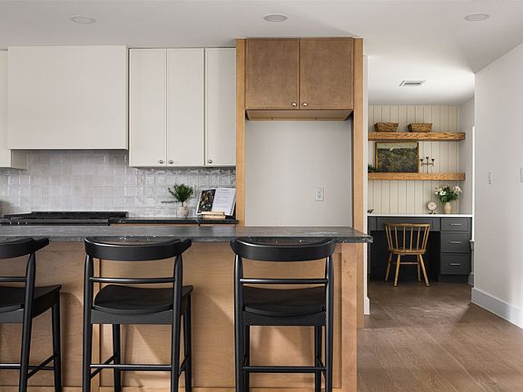 3rd image of 4405 Cobblers Ln