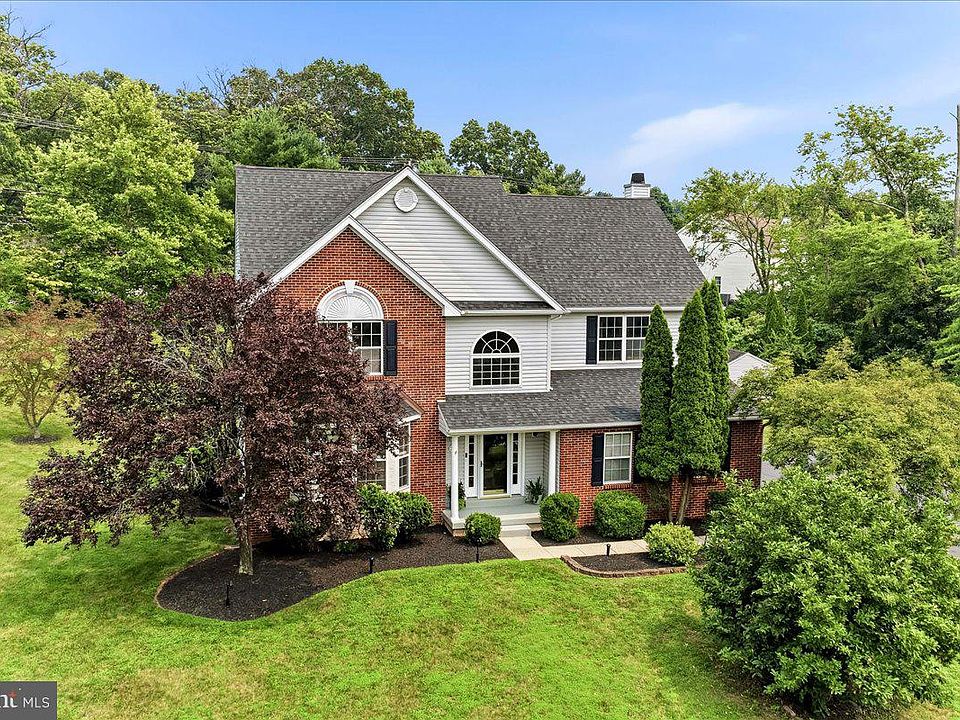1st image of 310 Country Ridge Dr