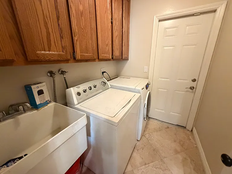 6882 Vista Del Sol Dr — Photo 2