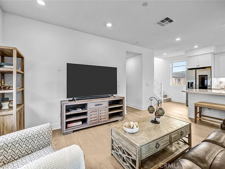 302 Fawn St — Photo 10