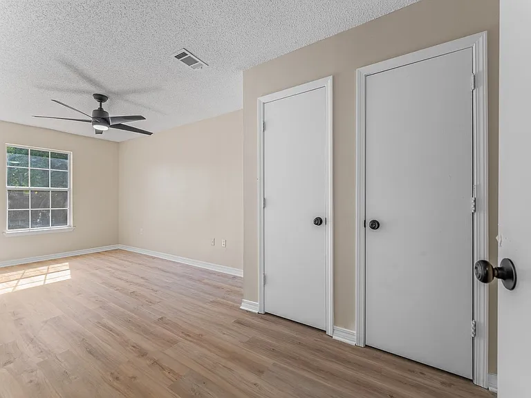 648 Virginia Oak Ct — Photo 6