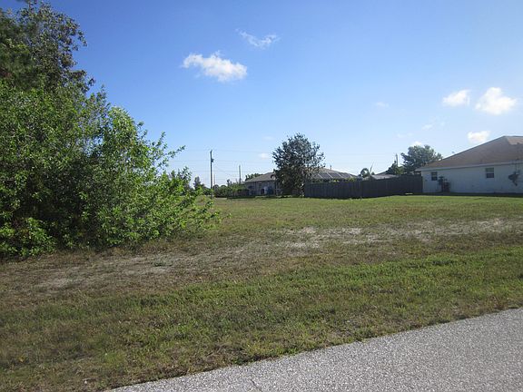 2nd image of 417 NW 14th Ter