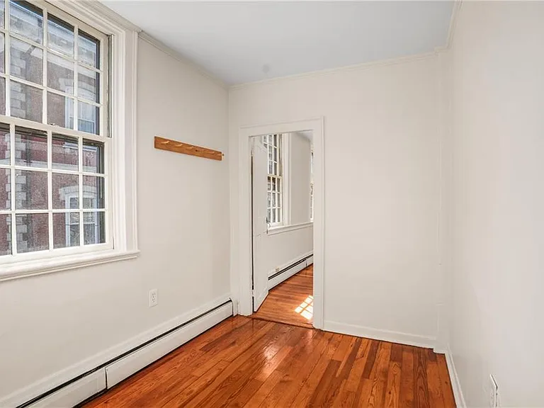 14 Elm St — Photo 17