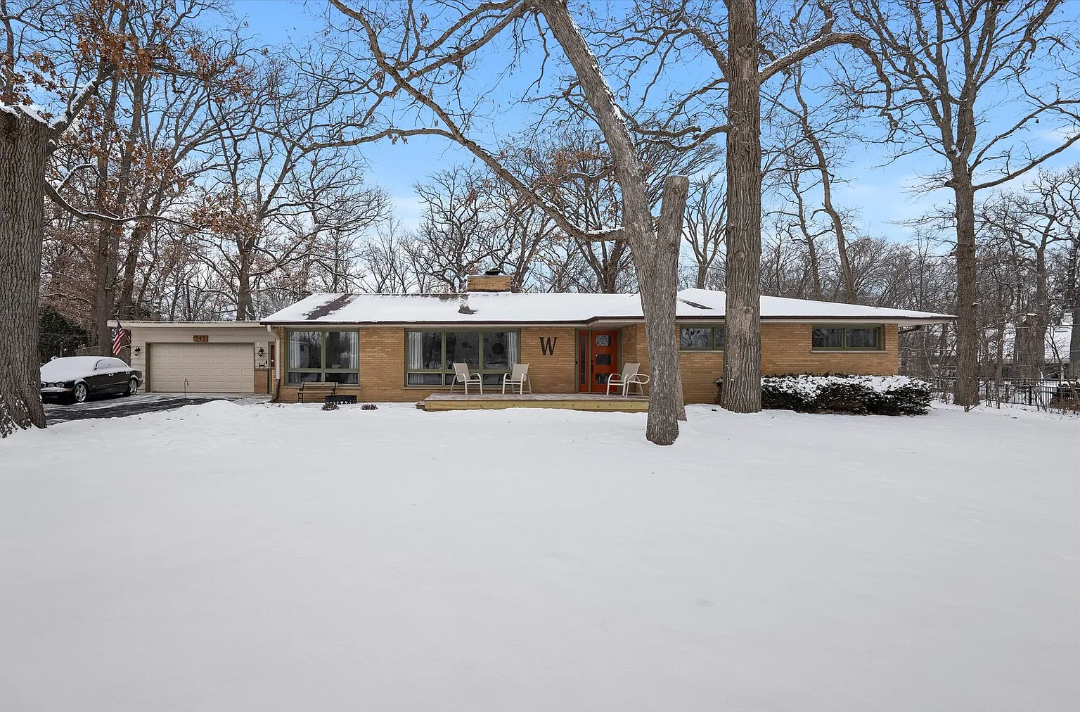 545 Aberdeen Dr photo 1