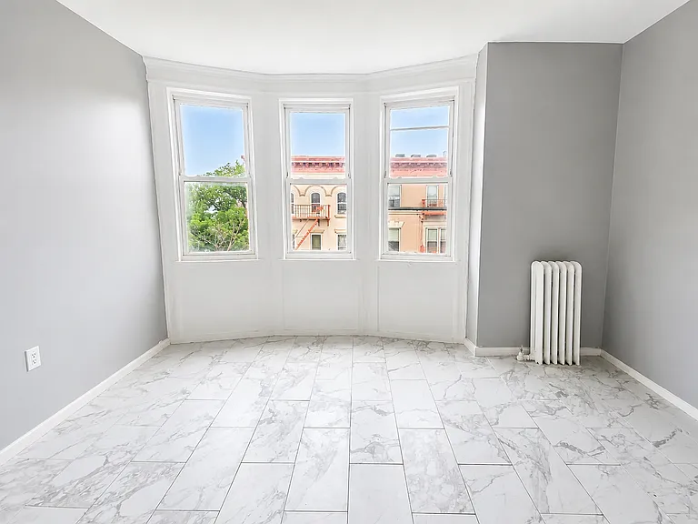 233 Littleton Ave #11AA — Photo 4