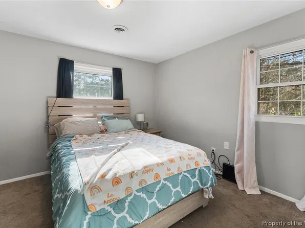 101 Harris Creek Rd, Hampton, VA 23669