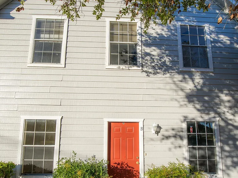 3001 Whisper Oaks Ln #C — Photo 1