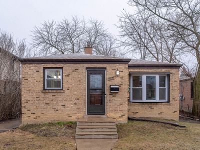 9039 McVicker Ave, Morton Grove, IL, 60053