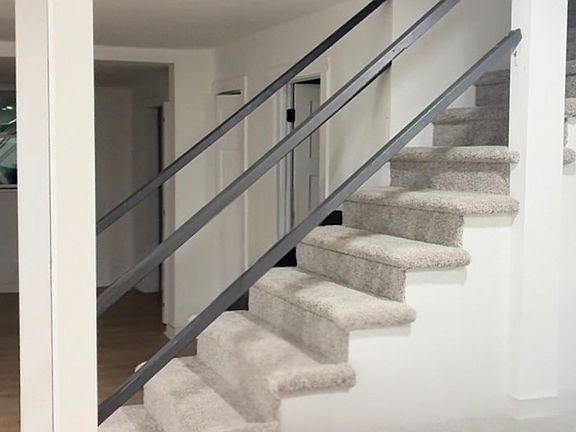 3rd image of 5310 Lyndale Cir