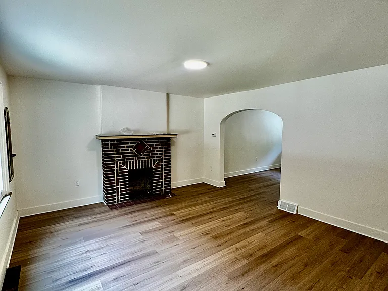 2632 Library Rd — Photo 4