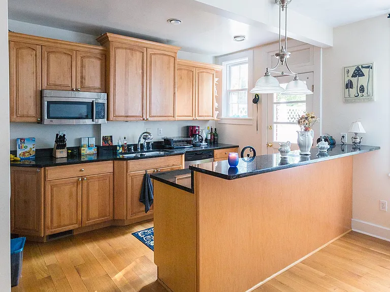221 Dewey St — Photo 12