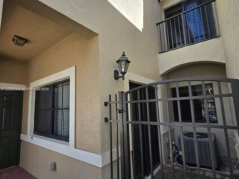 22401 SW 88th Pl #10 — Photo 1
