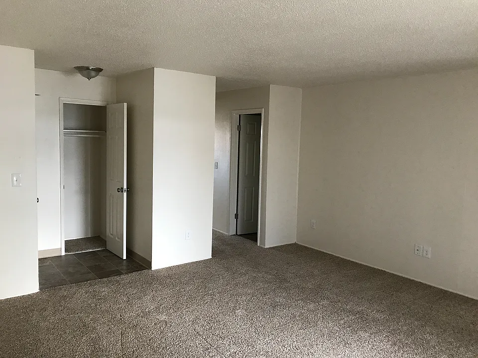 Meadow Park Apartments - Beaverton Oregon