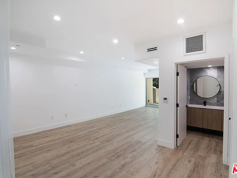 1236 N Fairfax Ave #2 — Photo 5
