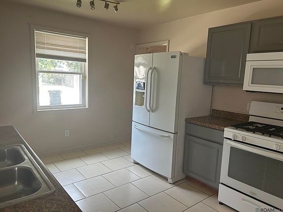 3rd image of 6072 Wilton Dr