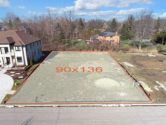 3rd image of 37100 White Tail Ct