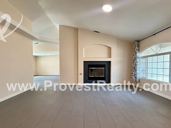 5th image of 10784 Hawthorne Ave