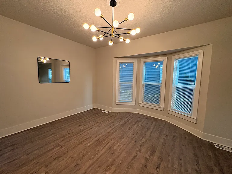 3011 Holmes St — Photo 7