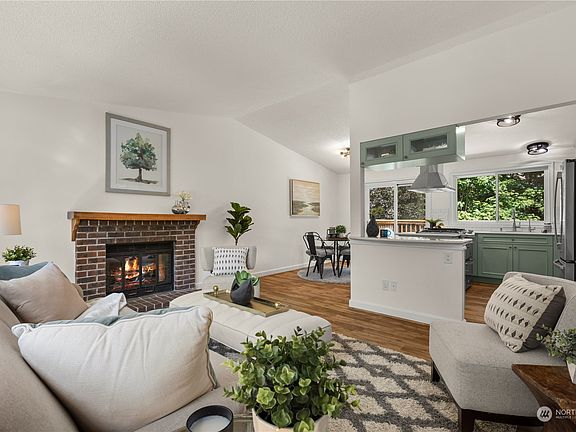 5th image of 5814 NE 204th Place