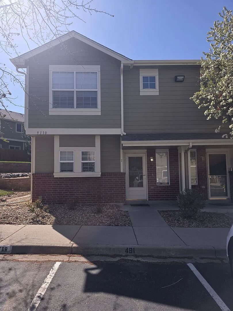 2 Bedroom 2.5 Bath townhome in Thornton! — Photo 1