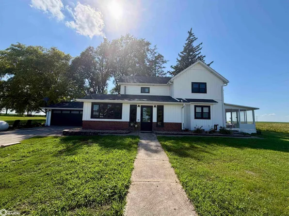 13498 Westbrook St, Aplington, IA 50604