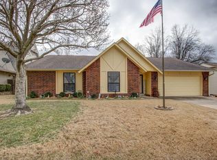 2301 W Memphis St, Broken Arrow, OK 74012