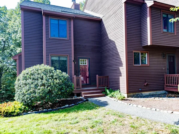 59 Thornhill Road, Stratham, NH 03885