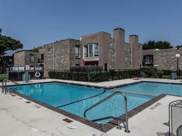 5630 Boca Raton Blvd APT 221, Fort Worth, TX 76112