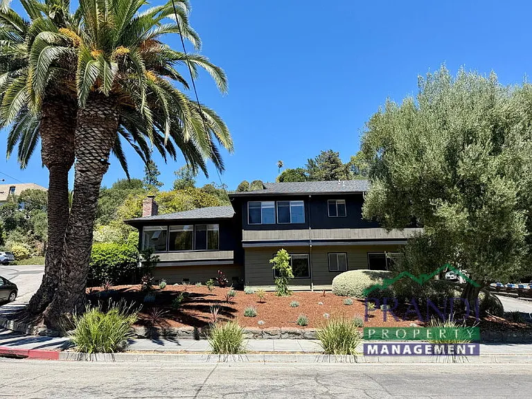 4 Beryl Ln — Photo 1