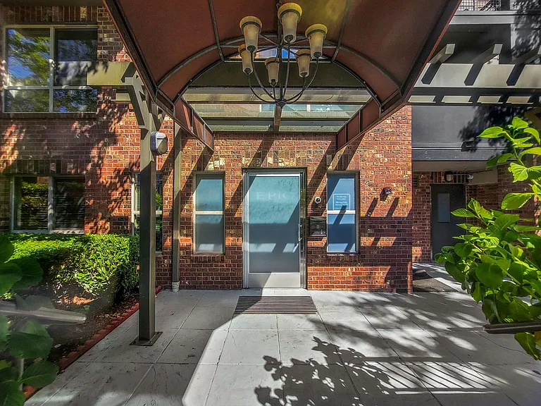 412 11th Ave #9 — Photo 9