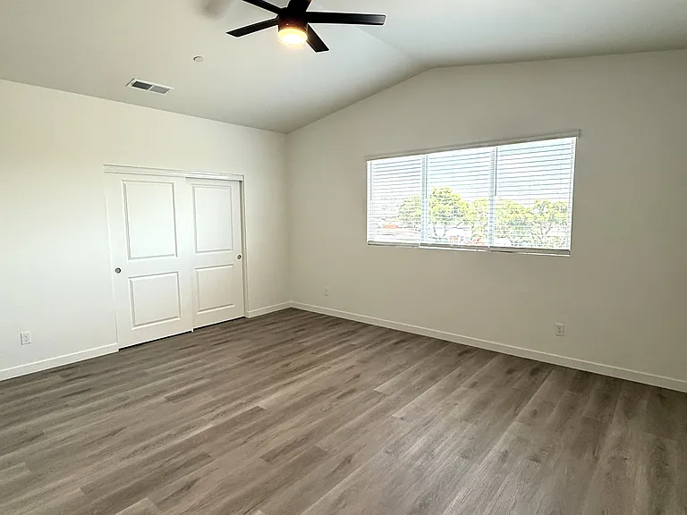 1715 Terrace Hill Dr — Photo 30