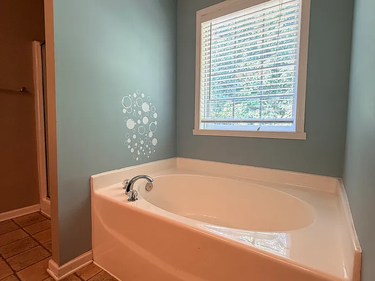 4566 Woodway Dr — Photo 37