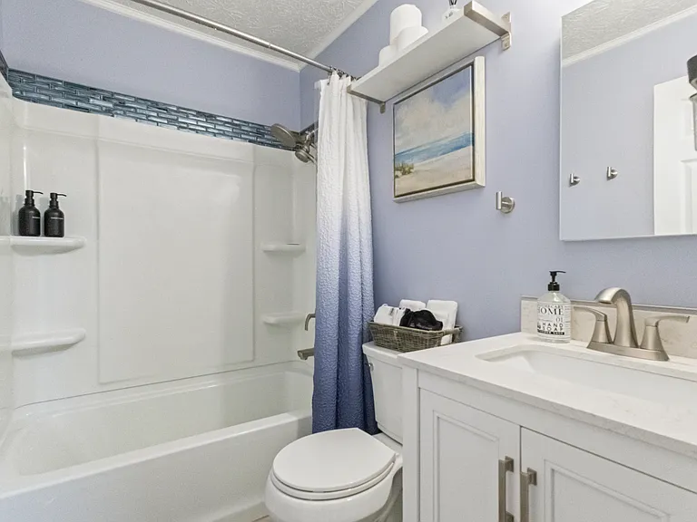 43 Richard Allen Dr #B — Photo 3