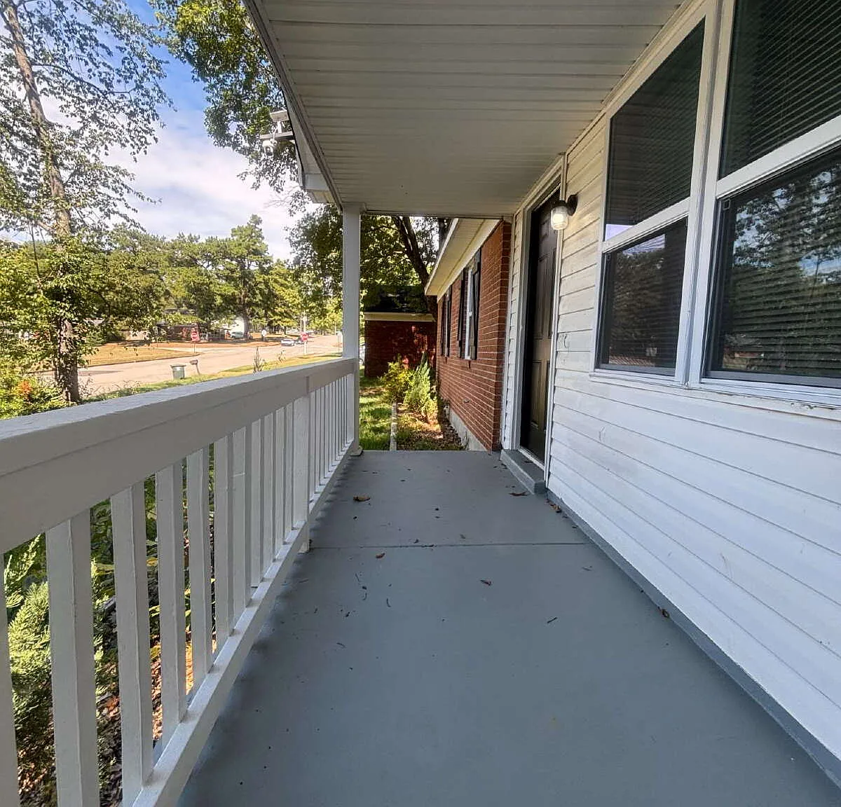 3 bed, 1.5 bath, $1,450 — Photo 2