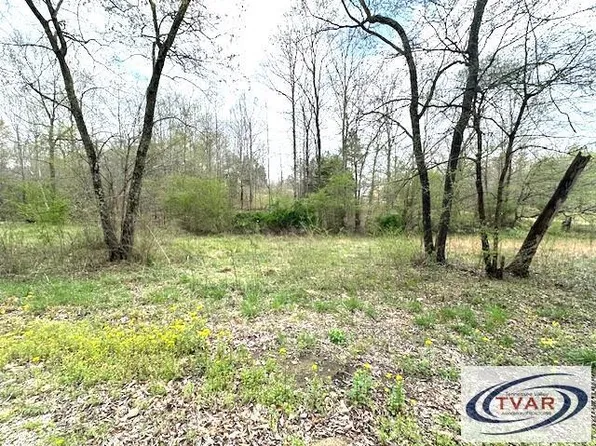 1570 Bethel Church Rd, Camden, TN 38320