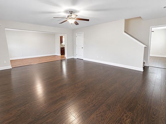 3rd image of 7 Fiore Dr