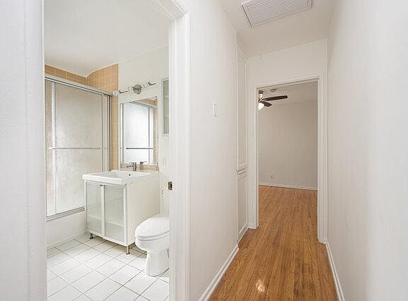 3rd image of 2427 Centinela Ave APT L