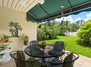 386 Golfview Rd APT F, North Palm Beach, FL 33408