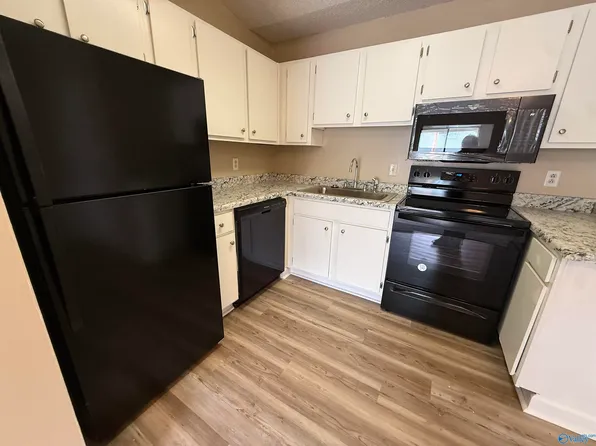 6611C Willow Pointe Dr NW #109, Huntsville, AL 35806