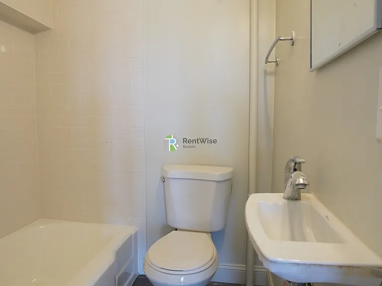 1212 Commonwealth Ave #1 — Photo 10