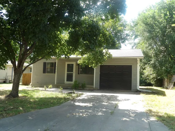935 N Wirth St, Augusta, KS 67010
