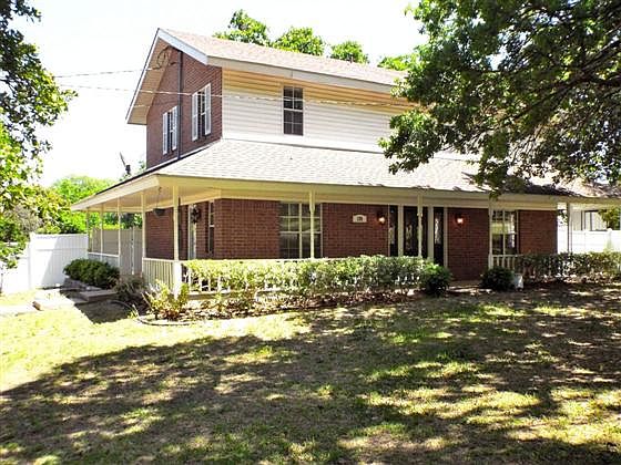 1st image of 124 Alvarado Oak Dr