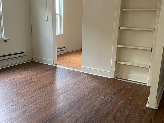 5th image of 658 N Prospect St APT 3