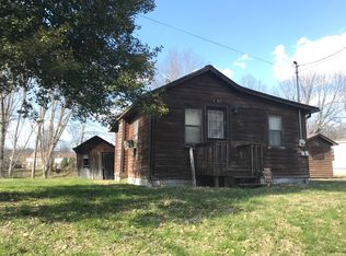 8152 Bridge St, Hamlin, WV 25523